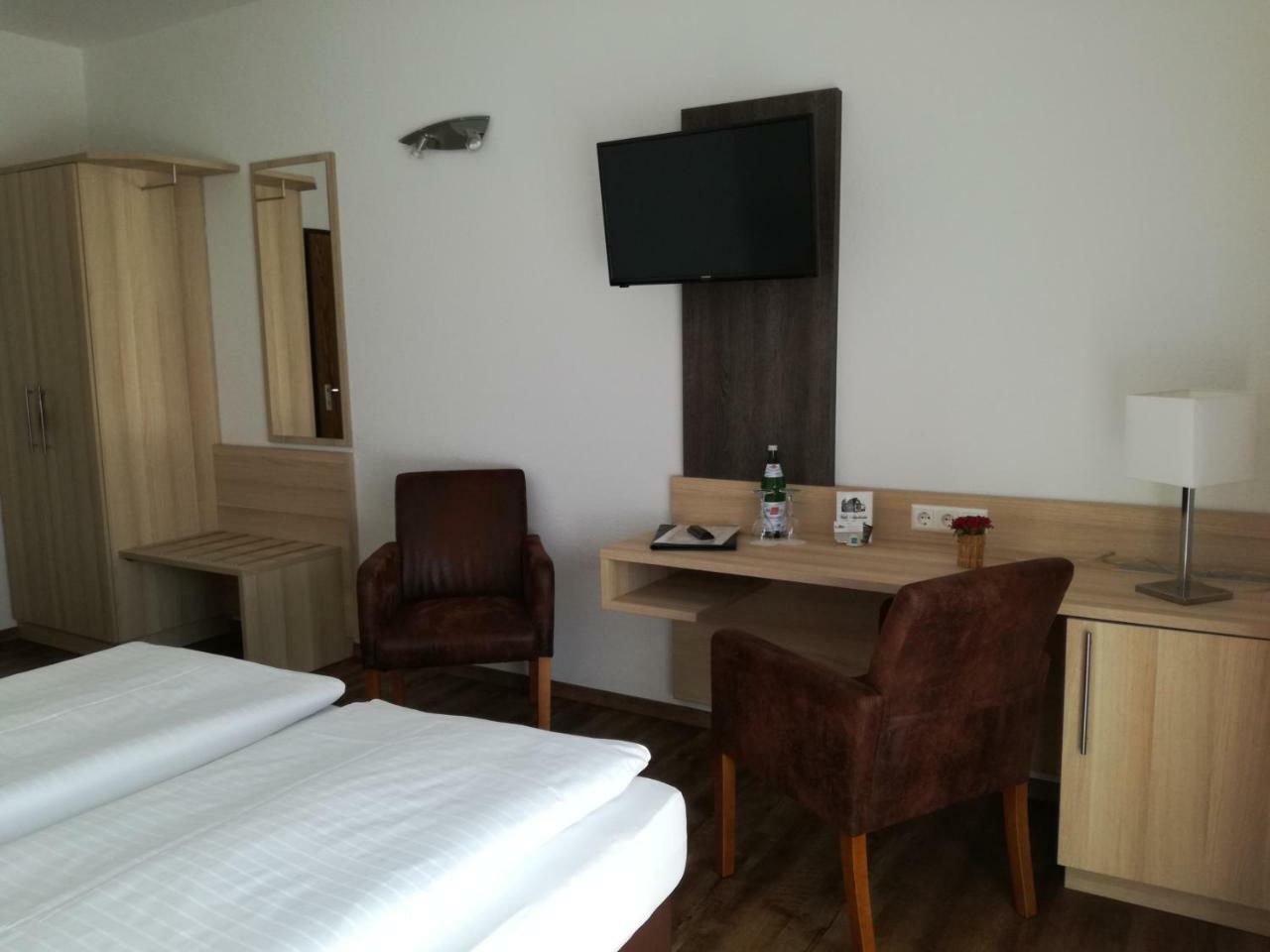 Hotel Waldparkstube Bad Schonborn Habitación foto